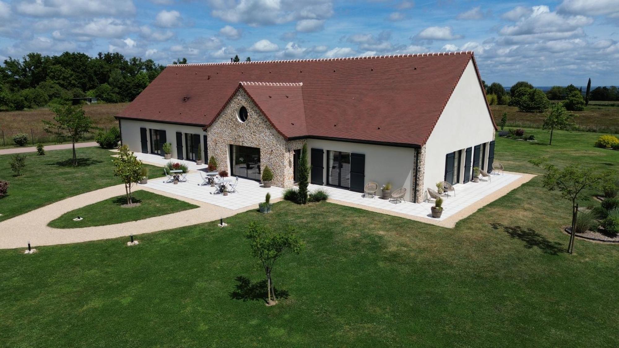 Aux 3 Forets Bizeneuille Exterior photo